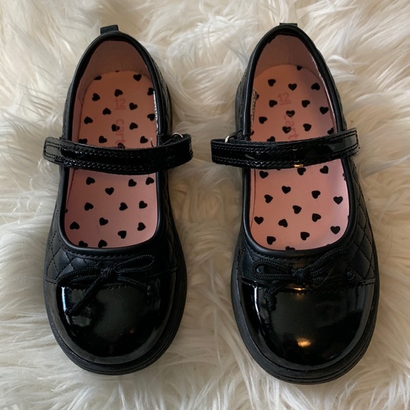 NWOT Carters Girls Dress Shoes - Picture 1 of 4
